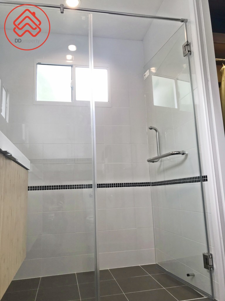 Passorn Theparak-Bangna Paradiz_4756