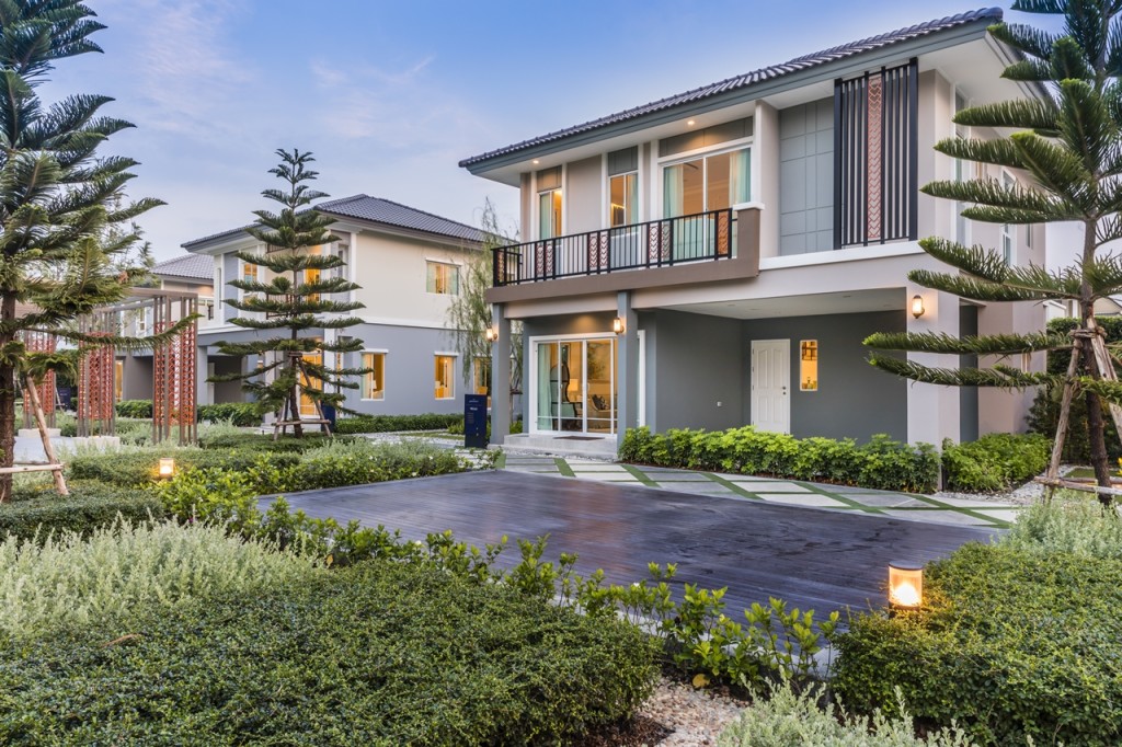 Passorn Prestige Jatuchot-Watcharaphon_Exterior