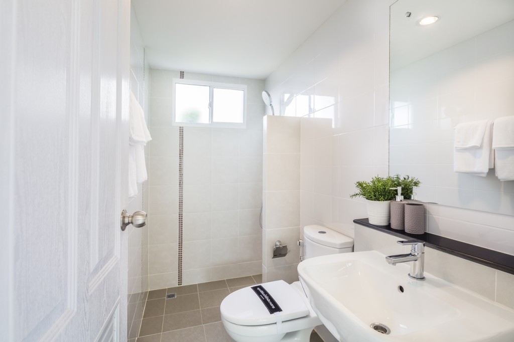 Passorn Prestige Jatuchot_Watcharaphon_Prezzo_07