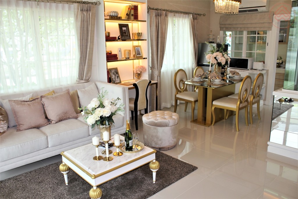 Golden_Town_Sukhumvit_Bearing_StationIMG_9282