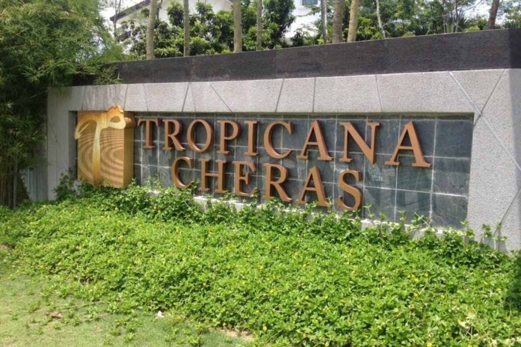 Tropicana Cheras, Kajang is a popular development in Kajang.