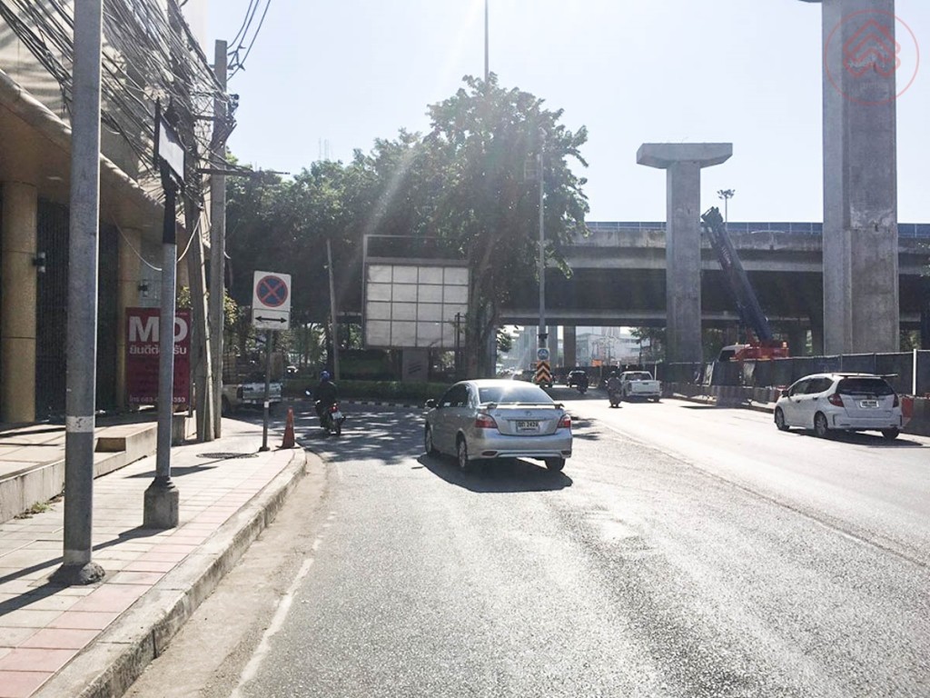 The_Unique_ekkamai_Ramintra3