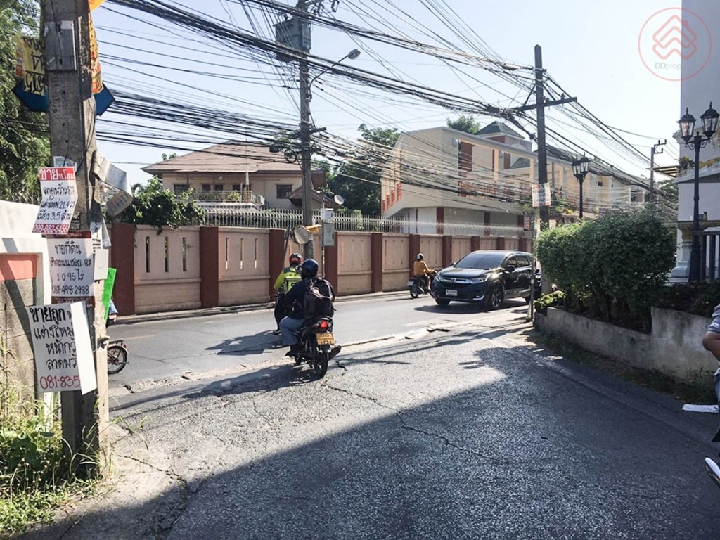 The_Unique_ekkamai_Ramintra6