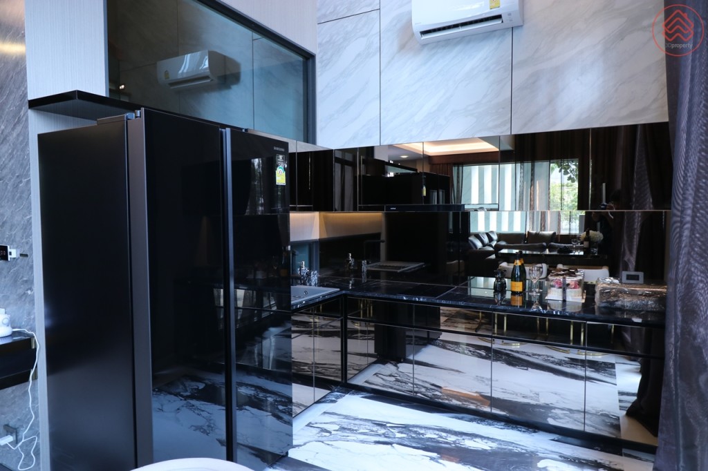 The_Root_Jatujak-Ratchada_Floor_24IMG_9626