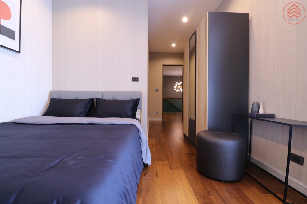 The_Root_Jatujak-Ratchada_Floor_42IMG_9681