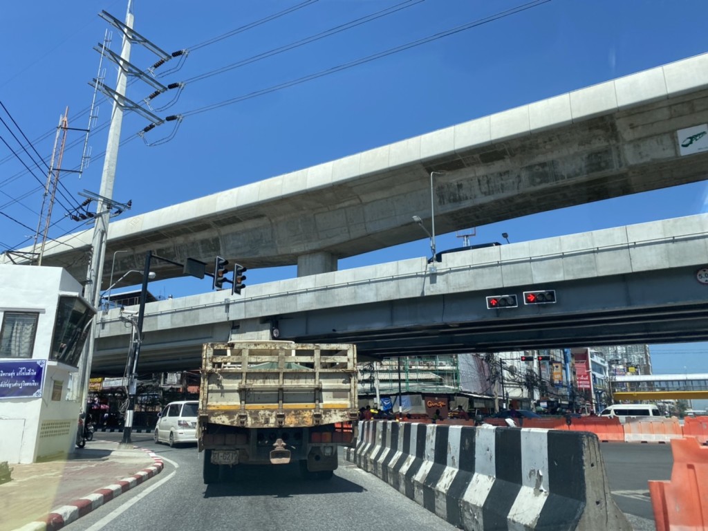 การเดินทาง ชาโตว์ อินทาวน์ รัชโยธิน (Chateau In Town Ratchayothin)