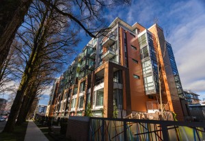  - เงินเดือน 15000 บาท กู้ได้เท่าไหร่ ซื้อคอนโดที่ไหนได้บ้าง?