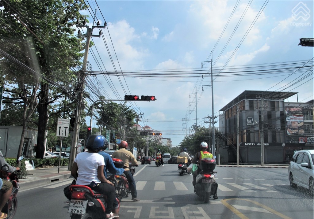 Natura-Trend-Prachauthit-9060