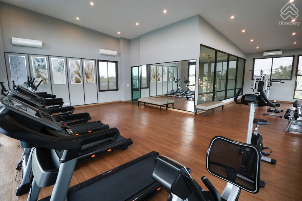 Passorn_Romklao_Ramkhamhaeng_Club_House4