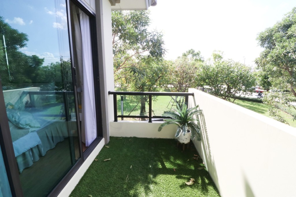 Passorn_Romklao_Ramkhamhaeng_EX_HOME12