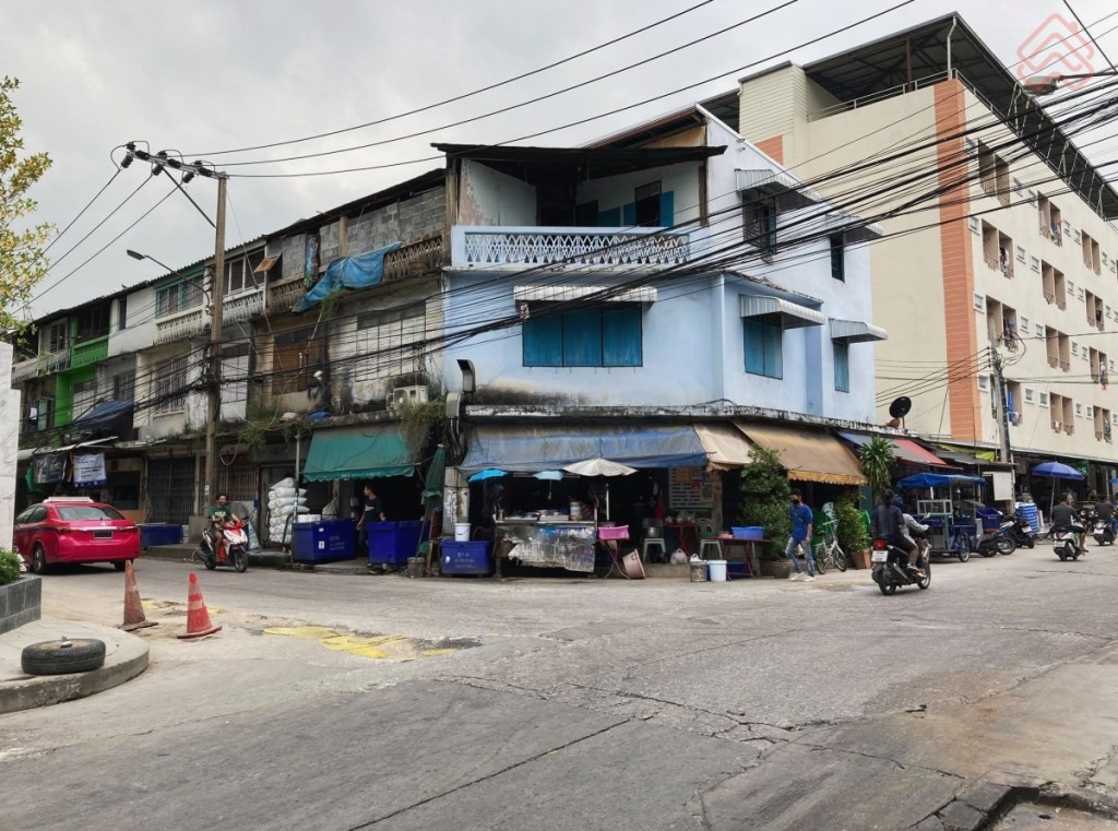 The_Nest_Sukhumvit_71_BuildingThe Nest_Eating1