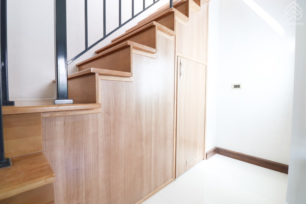 The_Plant_and_netura_trend_Wongwaen_Lumlukka_Klong_5_Ex_16