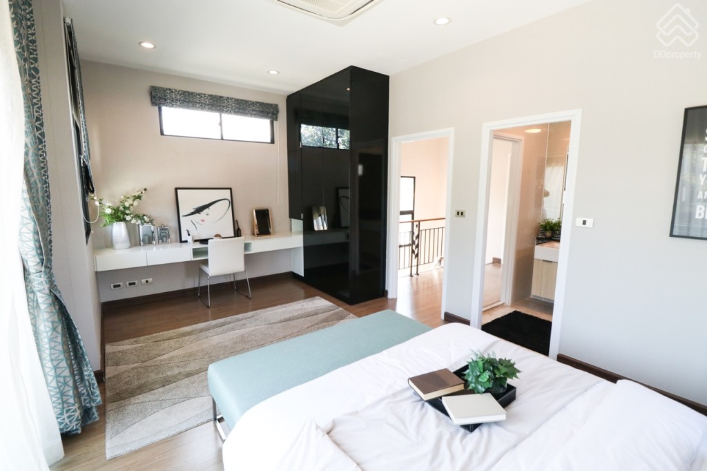 The_Plant_and_netura_trend_Wongwaen_Lumlukka_Klong_5_Ex_18