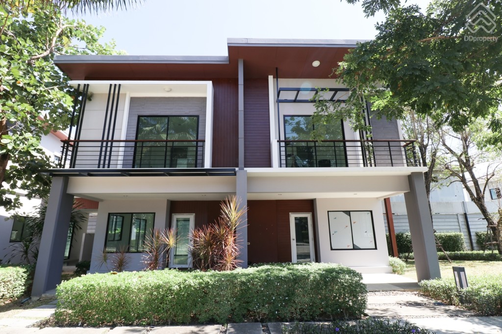 The_Plant_and_netura_trend_Wongwaen_Lumlukka_Klong_5_Ex_21