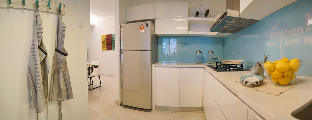 The built-up for the units at i-Condo @ One Foresta are 900 sq ft, with 3 bedrooms and 2 bathrooms.