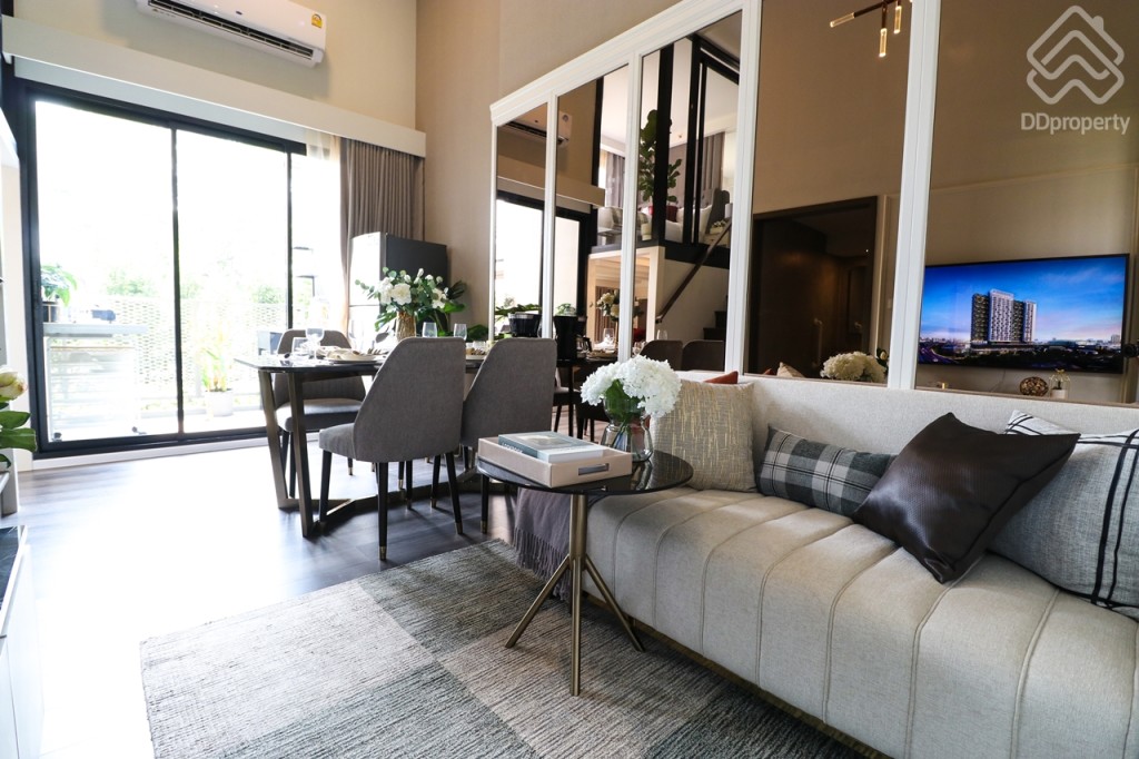 Landmark_grand_station_Room_12