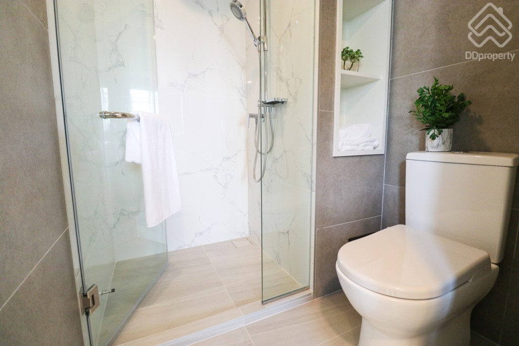 Landmark_grand_station_Room_24