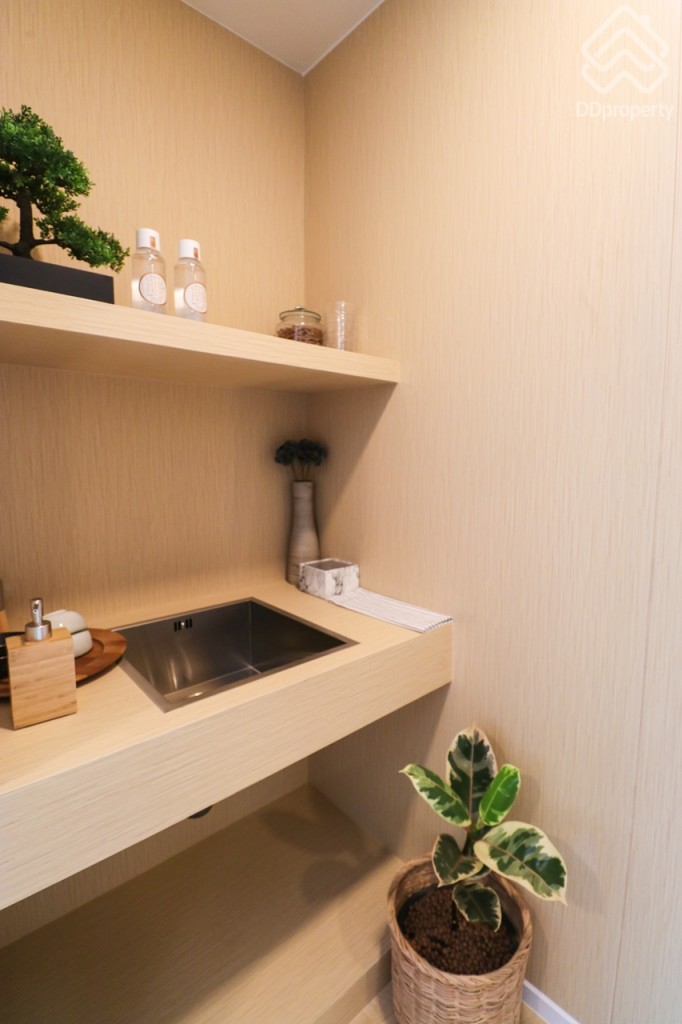 Landmark_grand_station_Room_27