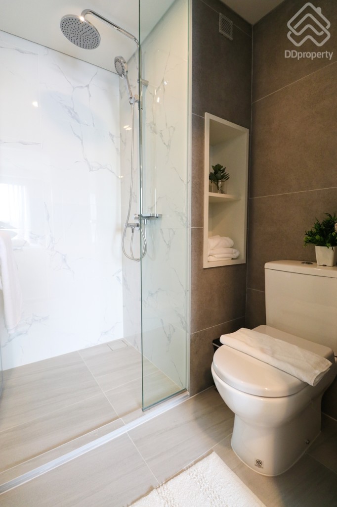 Landmark_grand_station_Room_28