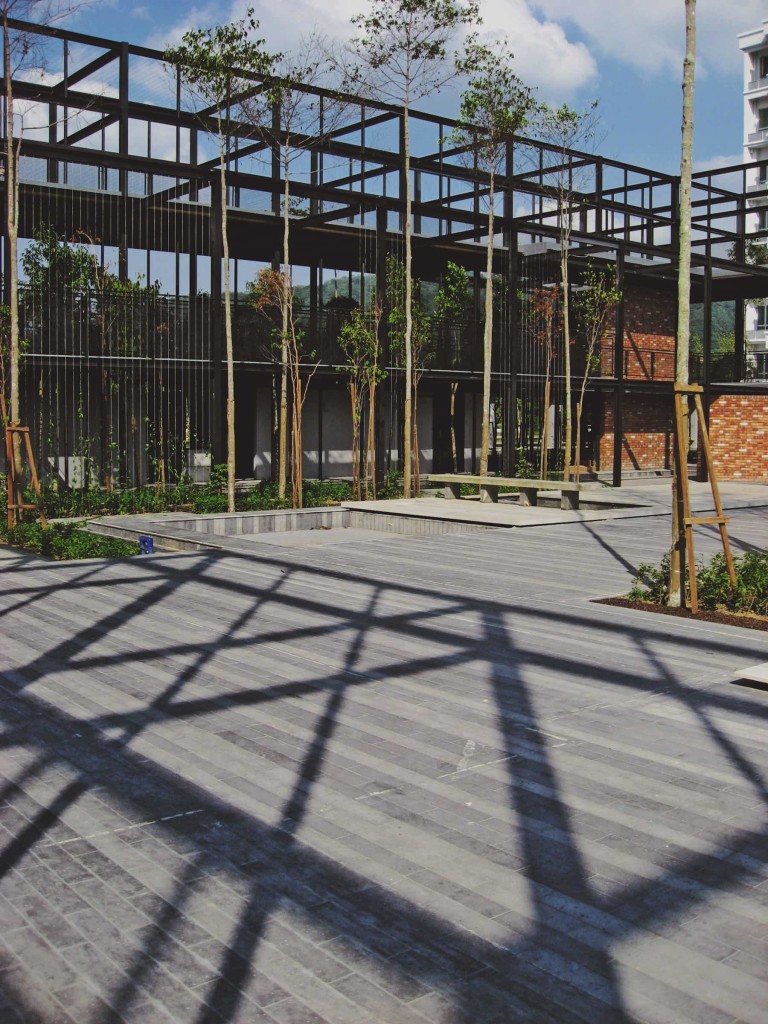 Inspired by the success and concept of the original Riana Green in Tropicana, Riana Green East has similarly devoted a significant area of the development to green landscaping. 