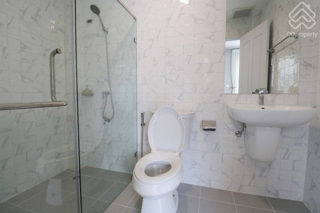 The-Eiffel-Ramkhamhaeng-Mistine-Home4