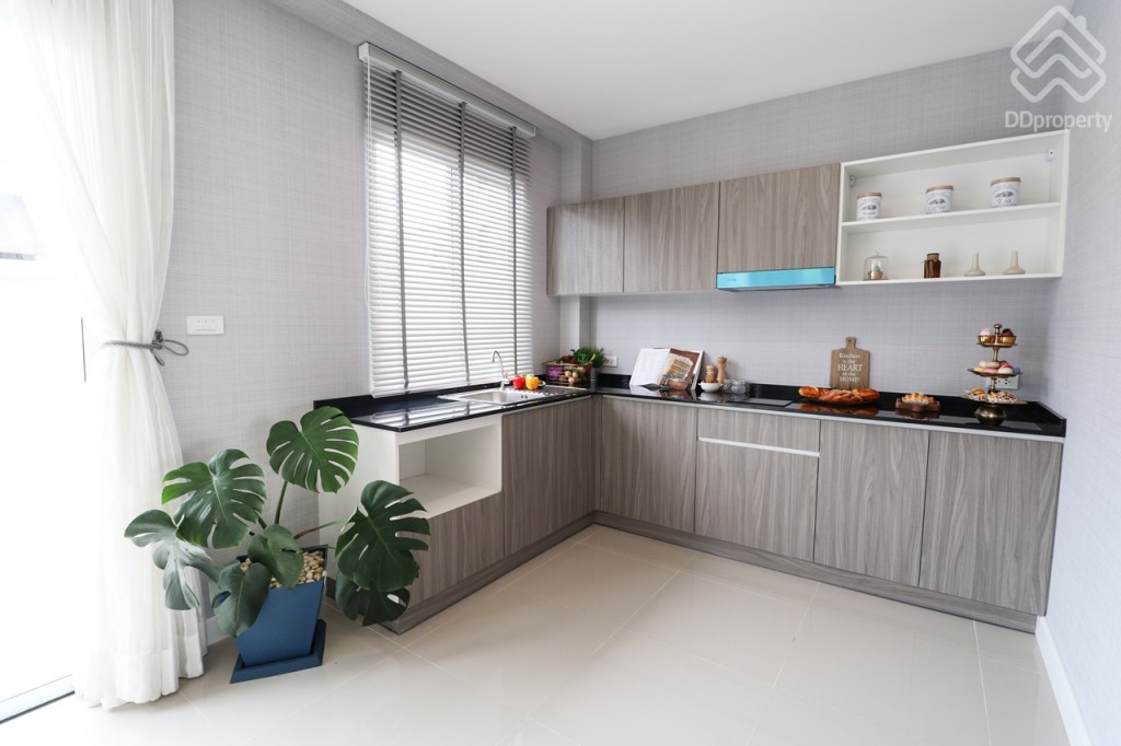 The-Eiffel-Ramkhamhaeng-Mistine-Home5