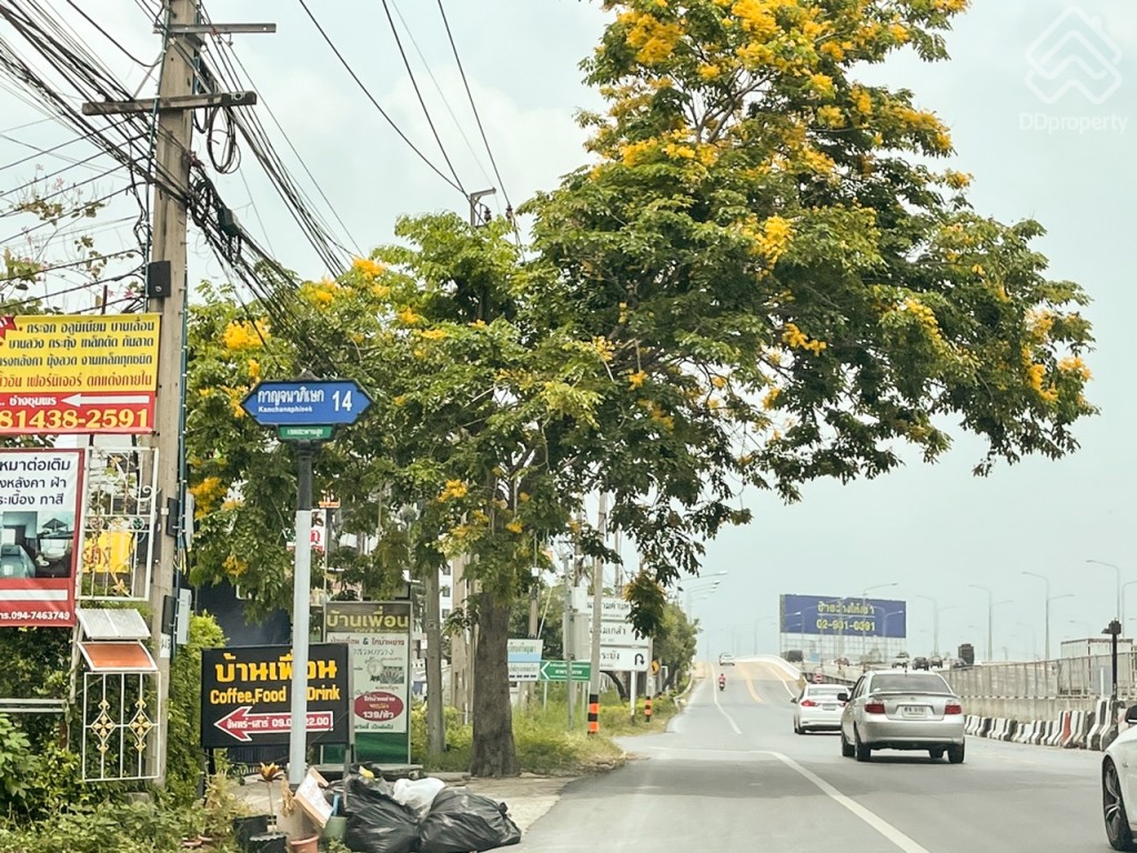 The-Eiffel-Ramkhamhaeng-Mistine-Location2
