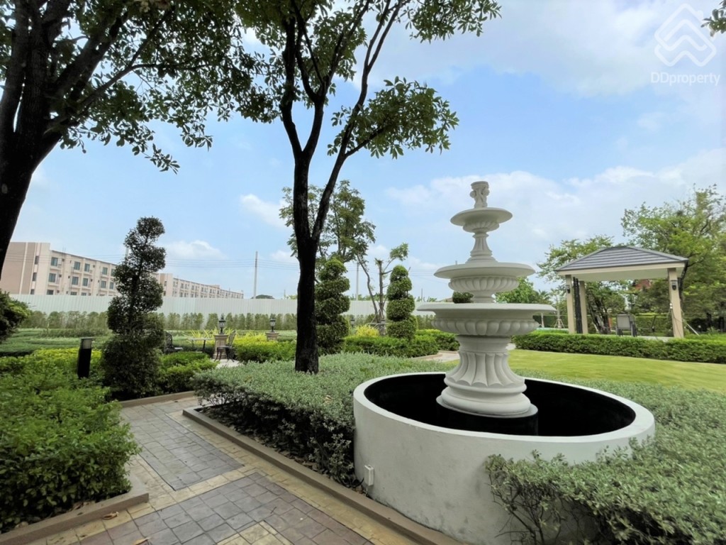 The-Eiffel-Ramkhamhaeng-Mistine-facilityS__2957430