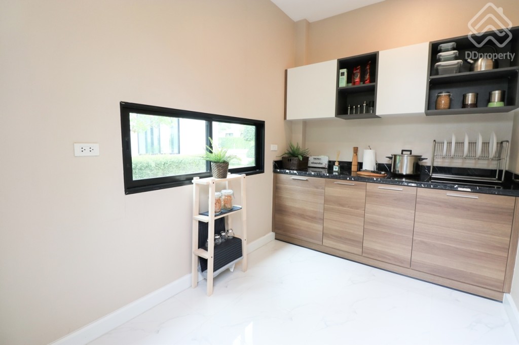 The-Rux-Ramintra-Hathairat-home8