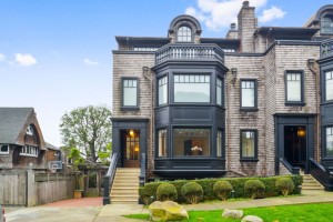  - 5 ทาวน์โฮม 3 ชั้นใกล้รถไฟฟ้า เดินทางง่ายอยู่สบายใกล้ BTS และ MRT