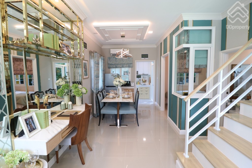 Golden-Town-2-Ramintra-Wongwaen-Home2