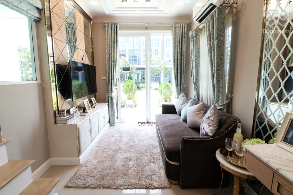 Golden-Town-2-Ramintra-Wongwaen-Home3