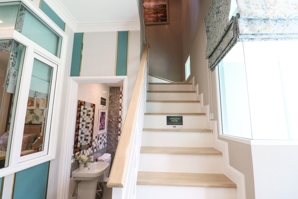 Golden-Town-2-Ramintra-Wongwaen-Home9