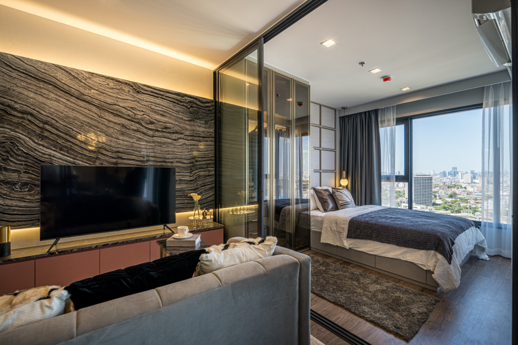 Life Ladprao Valley-350