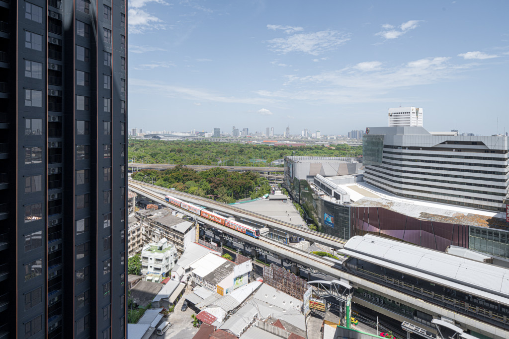 Life Ladprao Valley-379