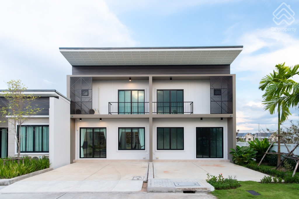 B-Home-Cozy-Tha-ruaReview-1