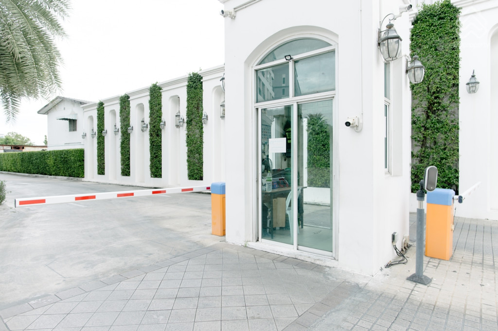 Review-Incio-Serithai-FacilitiesFacilities_1