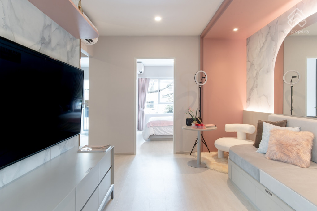 Review-Ville-168-Bangwa-1-Bedroom-26-SQMReview 34 SQM_1