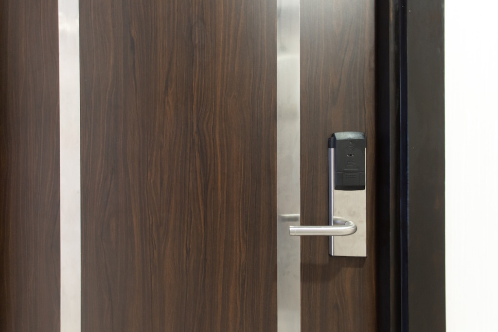 Royal-Lee-The-Terminal-PhuketReview_1 Bedroom-1