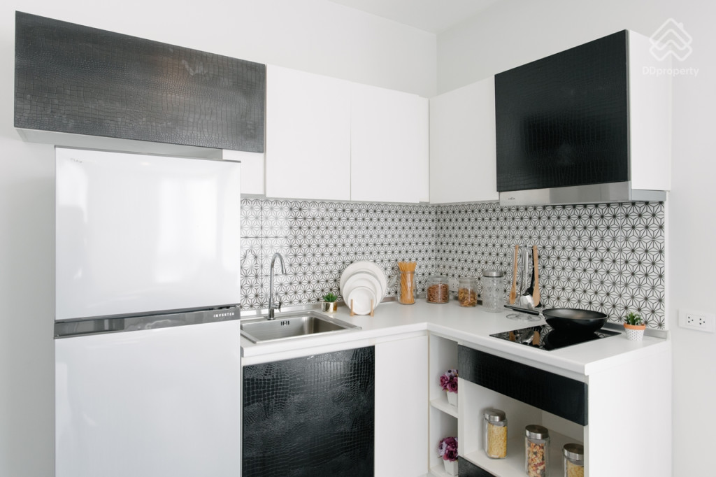 Royal-Lee-The-Terminal-PhuketReview_2 Bedroom-2