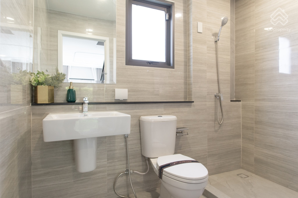 Grand-Britania-Rama-9-Krungthepkreetha-Review_12