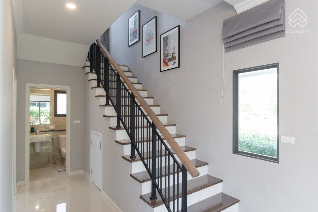 Grand-Britania-Rama-9-Krungthepkreetha-Review_14