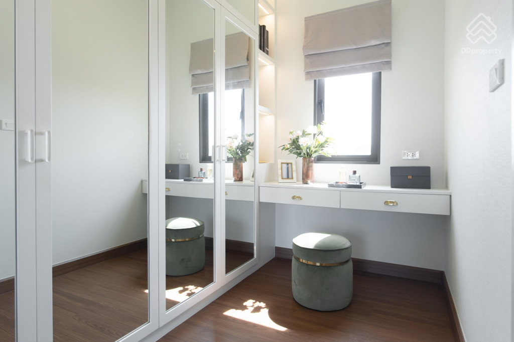 Grand-Britania-Rama-9-Krungthepkreetha-Review_28