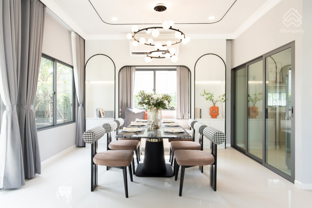 Grand-Britania-Rama-9-Krungthepkreetha-Review_8