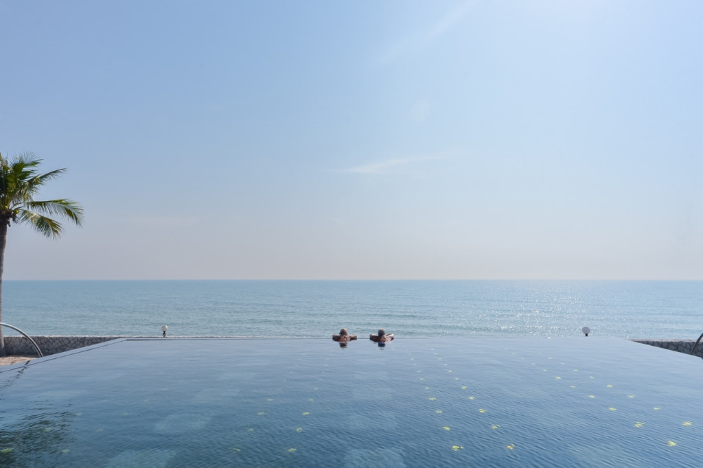 The-Legend-By-Boathouse-Hua-HinLOCATION