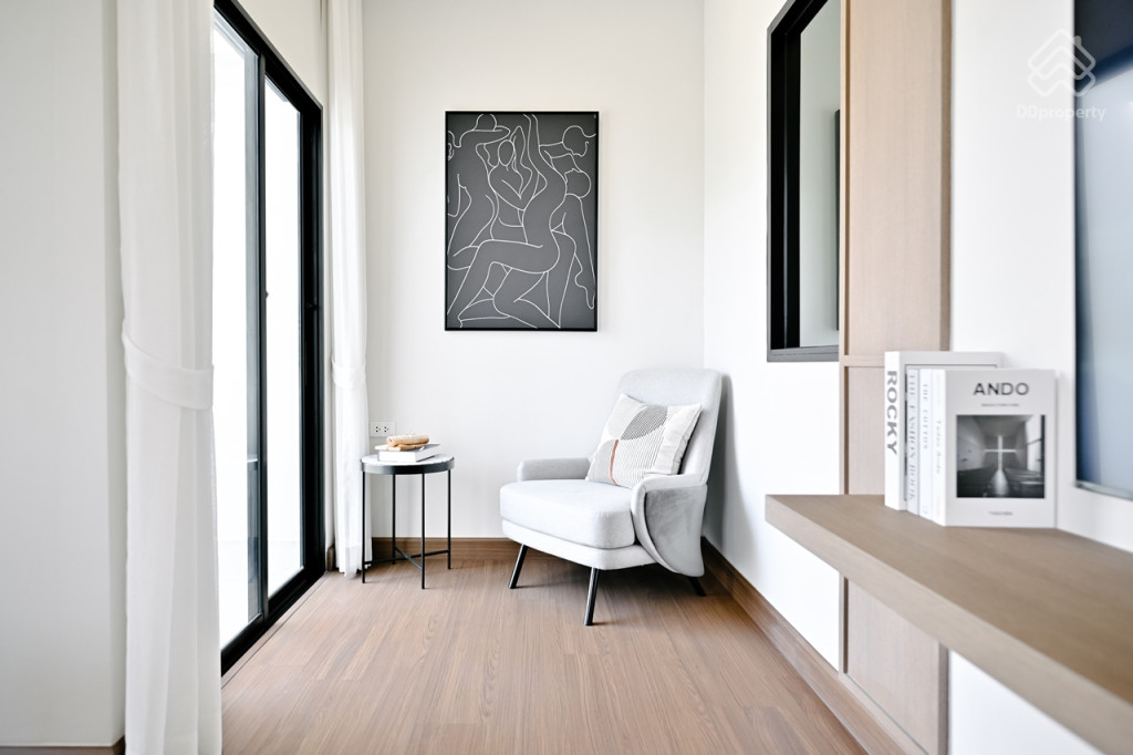 Britania-Praksa-Station-Review_Brightling-25