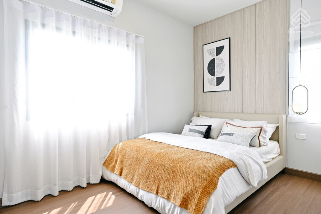 Britania-Praksa-Station-Review_Brightling-31