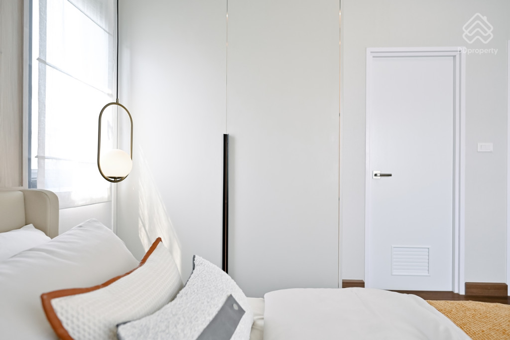 Britania-Praksa-Station-Review_Brightling-33