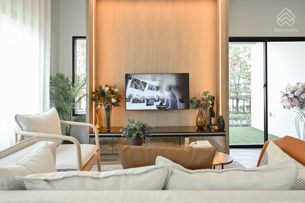 Britania-Praksa-Station-Review_Brightling-8