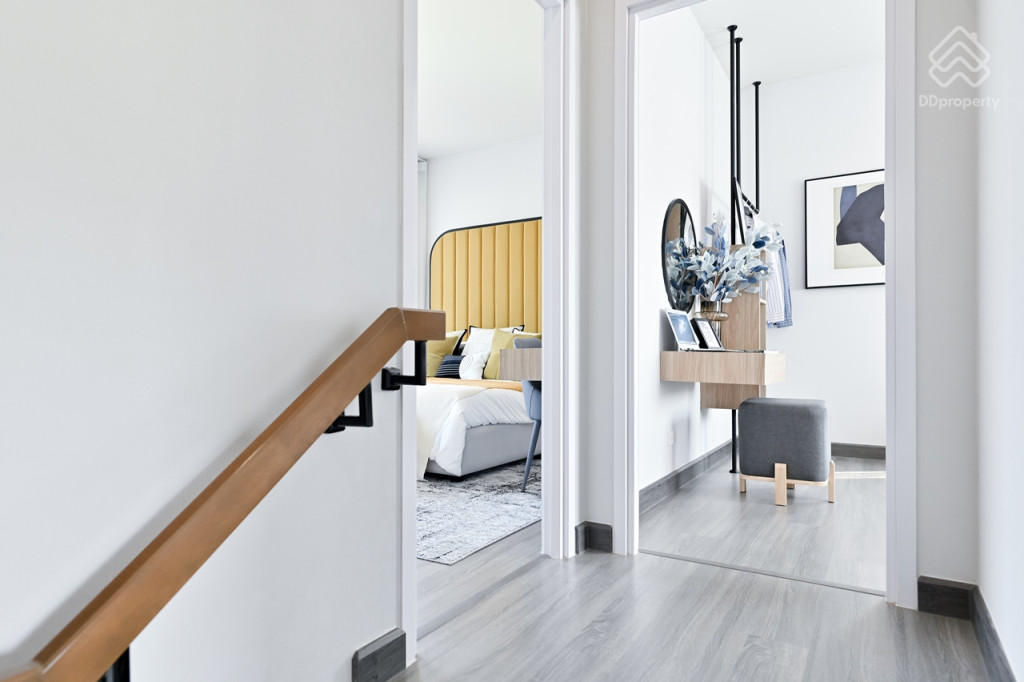 Britania-Praksa-Station-Review_Bromley-15